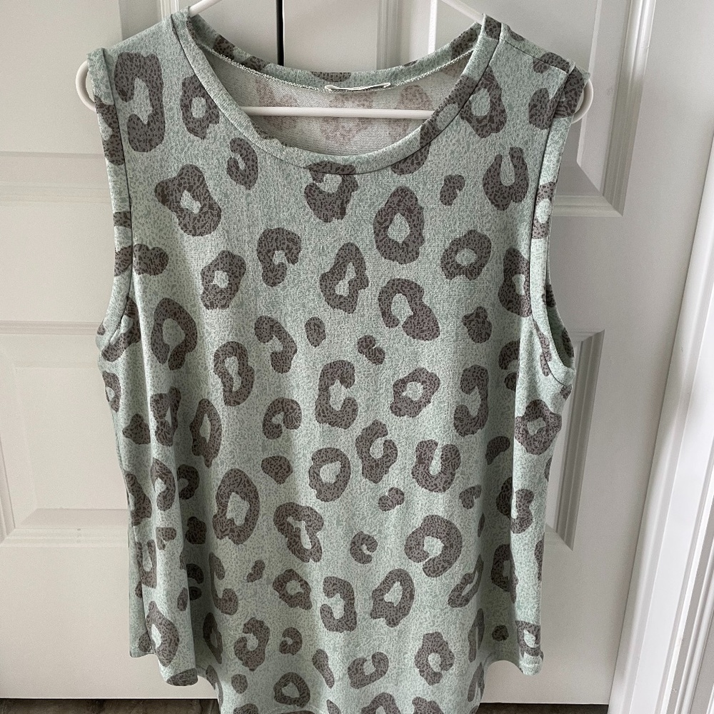 Leopard print top
